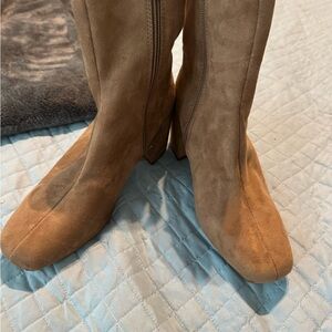 Tan Heeled Boots Sleek Suede Design
